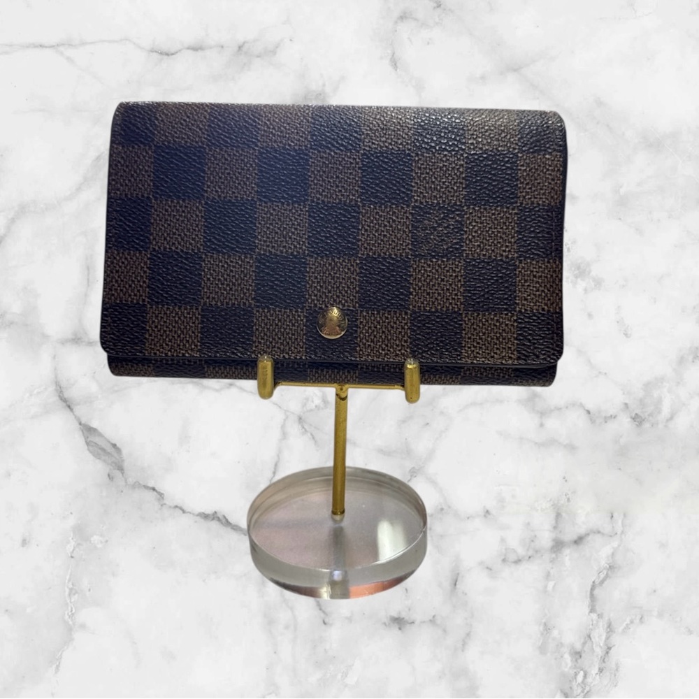 Louis Vuitton Damier Ebene compact Sarah Wallet